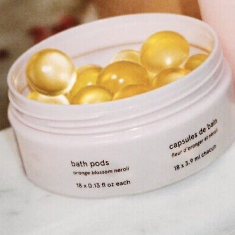 COPY - BRAND NEW Glossier Bath Pods